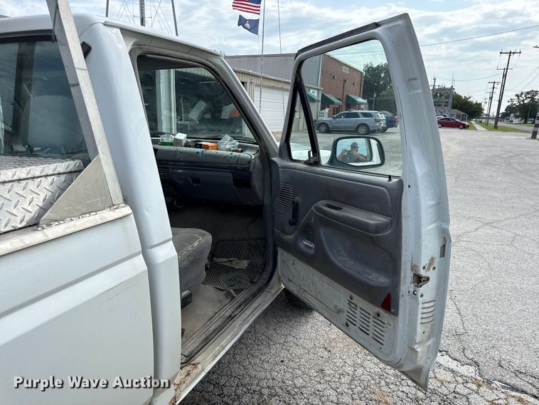 image for item EV6057 1996 Ford F250 pickup truck