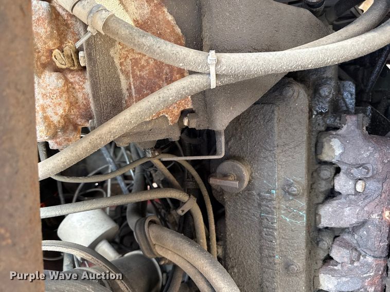 image for item EV6058 1986 International 1754 dump truck