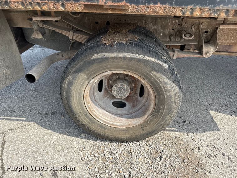 image for item EV6059 1999 Ford F350 dump flatbed pickup truck