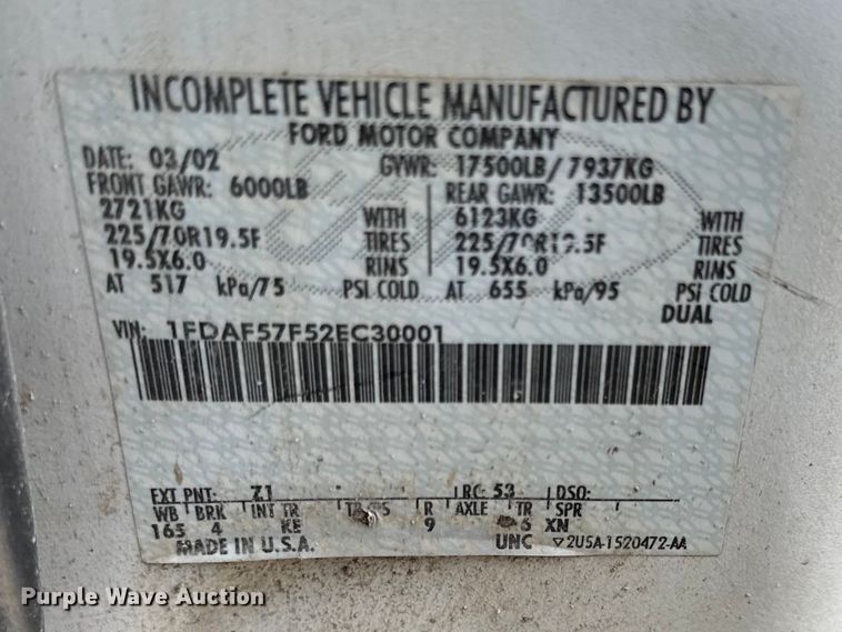 image for item EV7662 2002 Ford F550 Super Duty XL flatbed truck