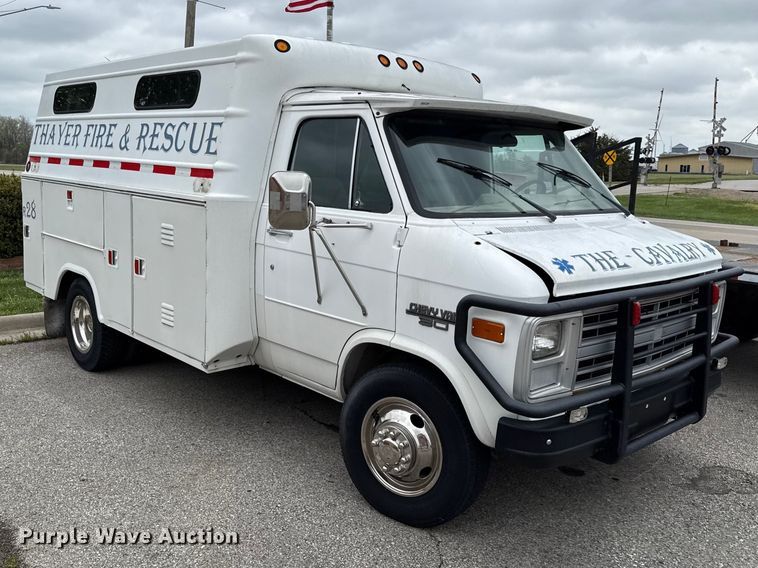 image for item EV7663 1988 Chevrolet C30 utility van