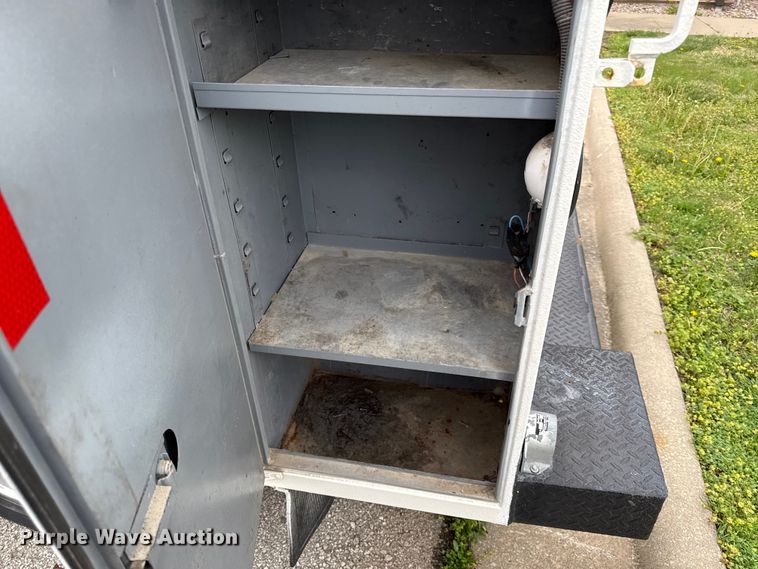 image for item EV7663 1988 Chevrolet C30 utility van