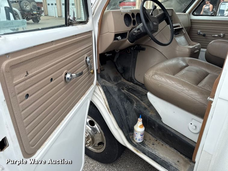 image for item EV7663 1988 Chevrolet C30 utility van