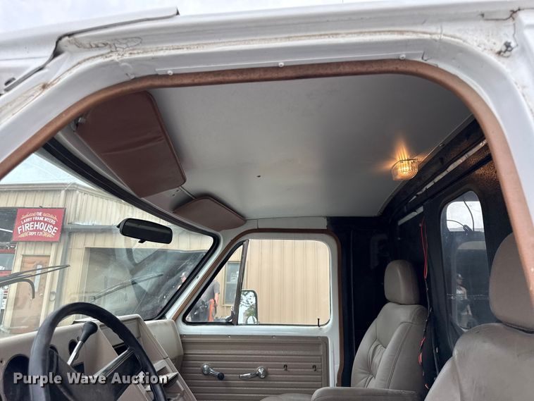 image for item EV7663 1988 Chevrolet C30 utility van