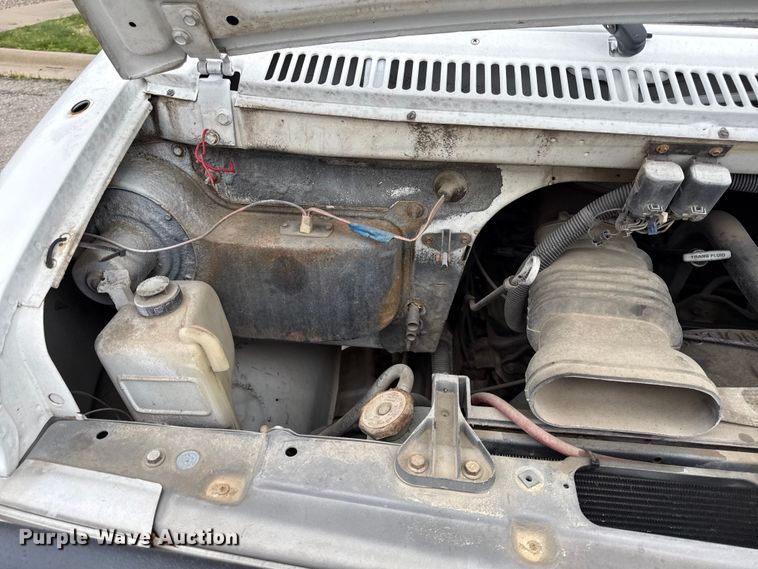 image for item EV7663 1988 Chevrolet C30 utility van
