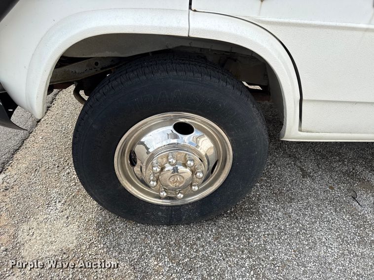 image for item EV7663 1988 Chevrolet C30 utility van