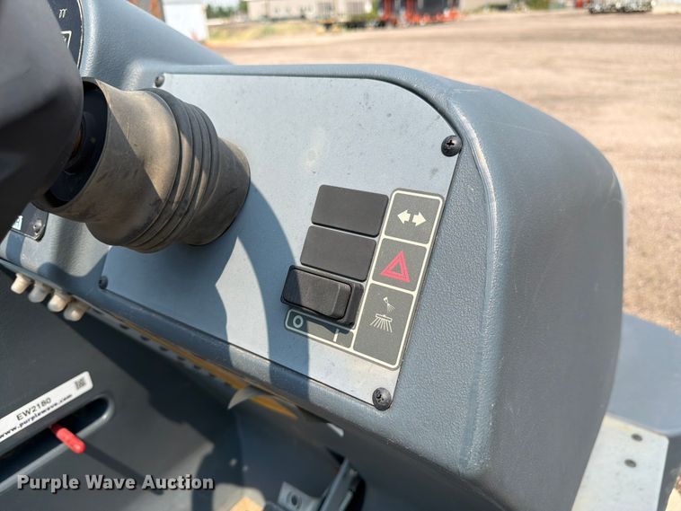 image for item EW2180 Advance SW8000 sweeper