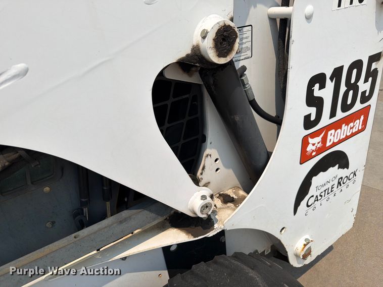 image for item EW2182 2009 Bobcat S184 skid steer loader