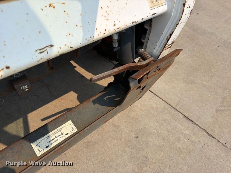image for item EW2182 2009 Bobcat S184 skid steer loader