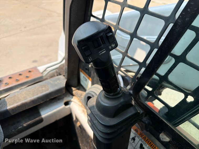 image for item EW2182 2009 Bobcat S184 skid steer loader