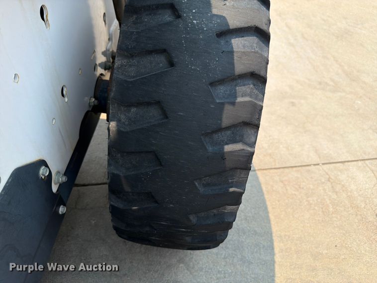 image for item EW2182 2009 Bobcat S184 skid steer loader