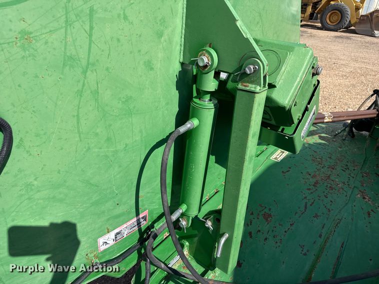 image for item EW4124 John Deere batwing rotary mower