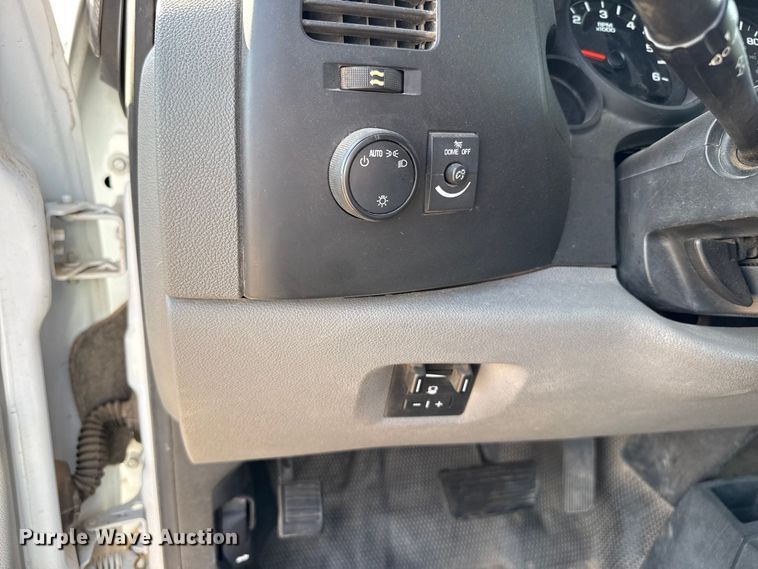 image for item EW4125 2012 Chevrolet Silverado 1500 pickup truck