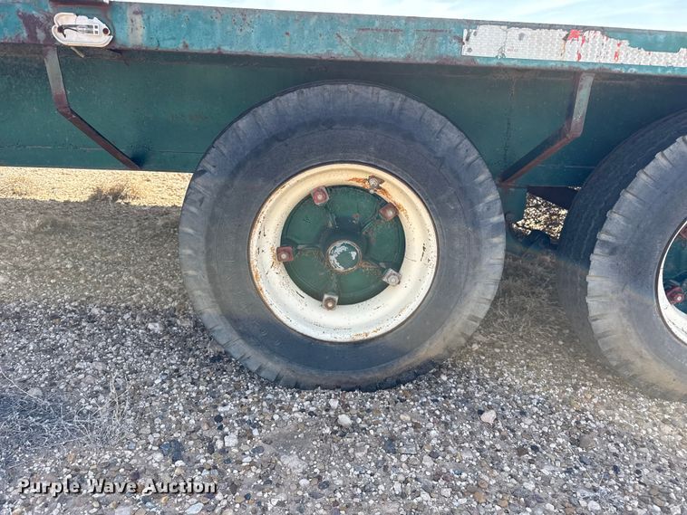 image for item EW4127 1998 Shop built utility trailer