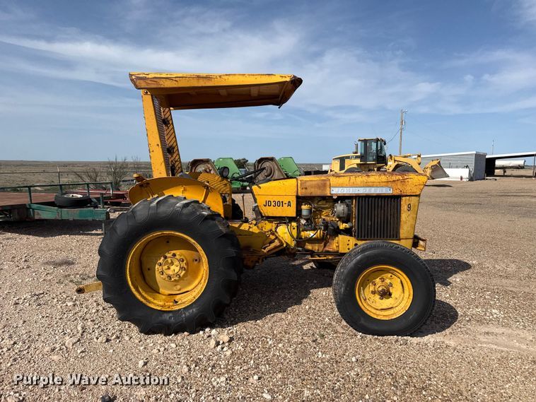 image for item EW4128 John Deere 301A tractor