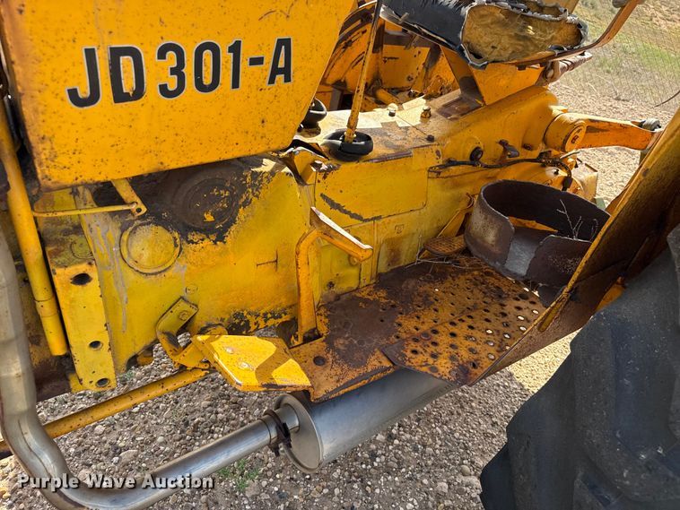 image for item EW4128 John Deere 301A tractor
