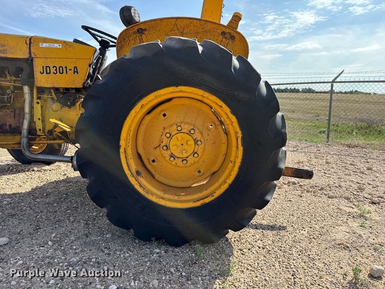 image for item EW4128 John Deere 301A tractor