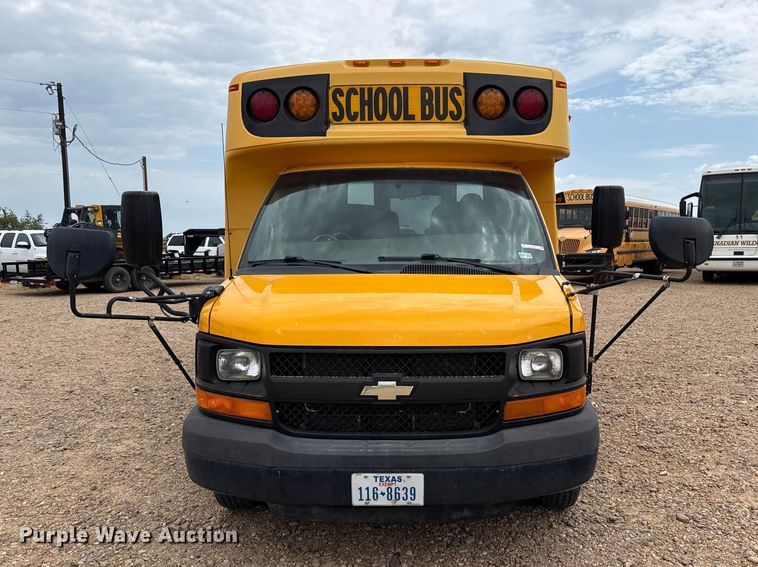 image for item EW4131 2016 Chevrolet school bus