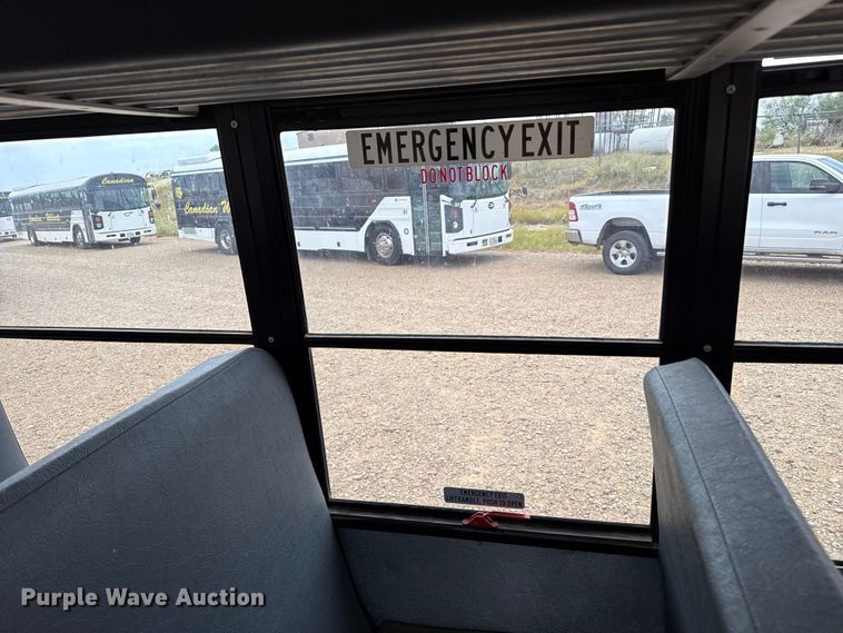 image for item EW4131 2016 Chevrolet school bus