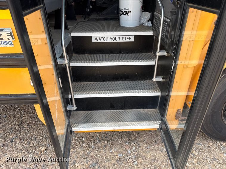 image for item EW4134 2014 IC PB10500 school bus