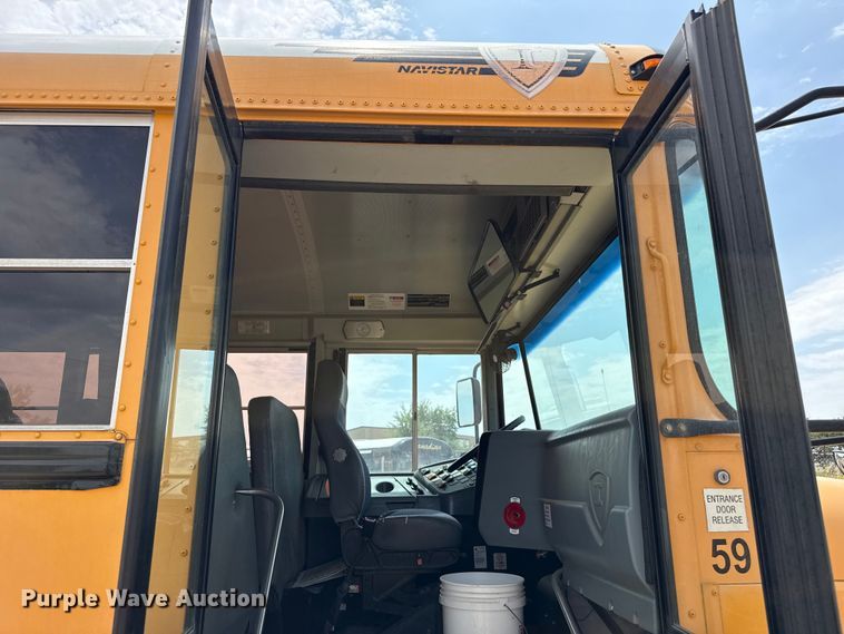 image for item EW4134 2014 IC PB10500 school bus