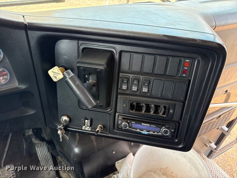 image for item EW4134 2014 IC PB10500 school bus