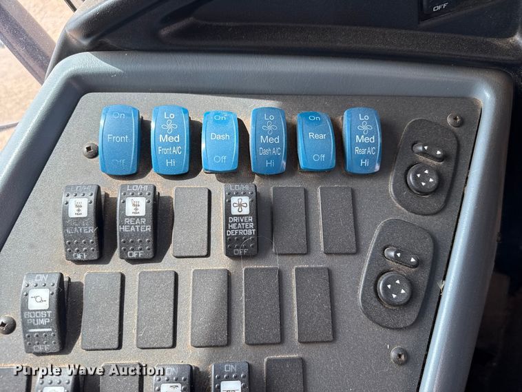 image for item EW4134 2014 IC PB10500 school bus