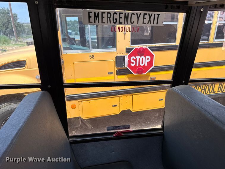 image for item EW4137 2014 Chevrolet school bus