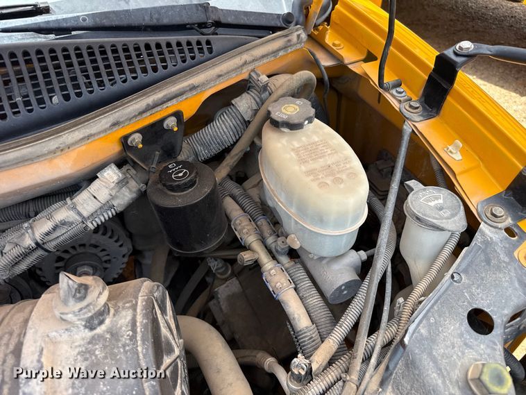 image for item EW4137 2014 Chevrolet school bus