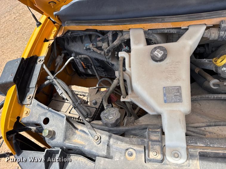 image for item EW4137 2014 Chevrolet school bus