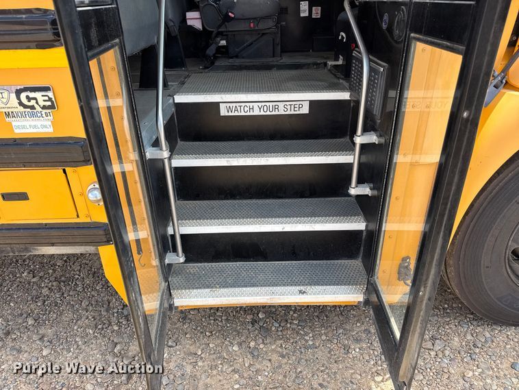 image for item EW4138 2012 IC PB10500 school bus