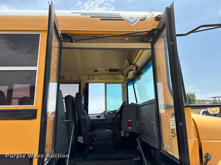 image for item EW4138 2012 IC PB10500 school bus