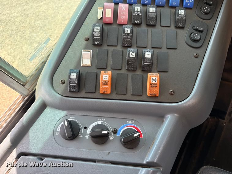 image for item EW4138 2012 IC PB10500 school bus