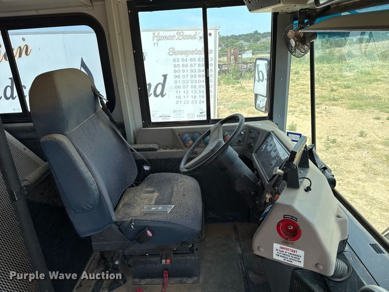image for item EW4140 2014 IC PC30500 coach bus