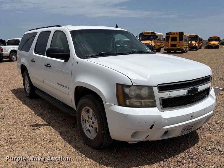 image for item EW4141 2008 Chevrolet Suburban SUV