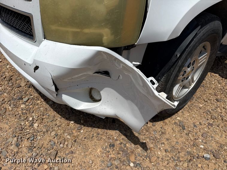 image for item EW4141 2008 Chevrolet Suburban SUV