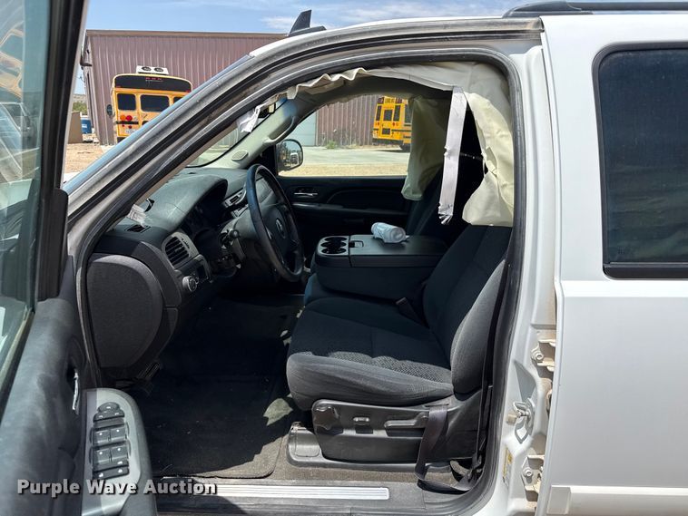 image for item EW4141 2008 Chevrolet Suburban SUV