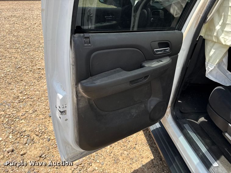image for item EW4141 2008 Chevrolet Suburban SUV