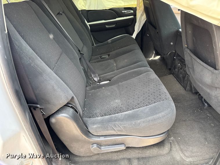 image for item EW4141 2008 Chevrolet Suburban SUV