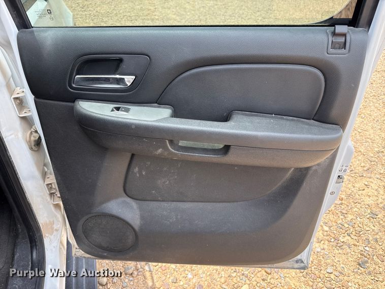 image for item EW4141 2008 Chevrolet Suburban SUV