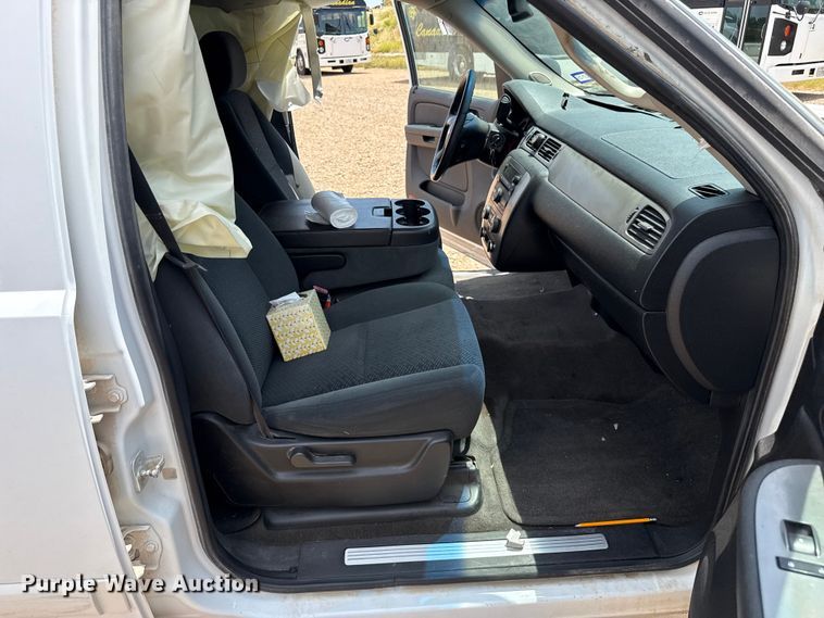 image for item EW4141 2008 Chevrolet Suburban SUV