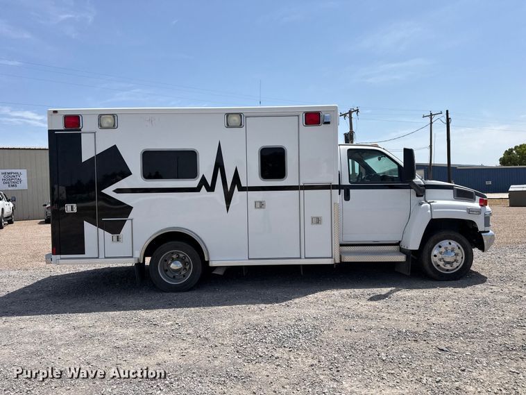 image for item EW4142 2007 Chevrolet C4500 ambulance