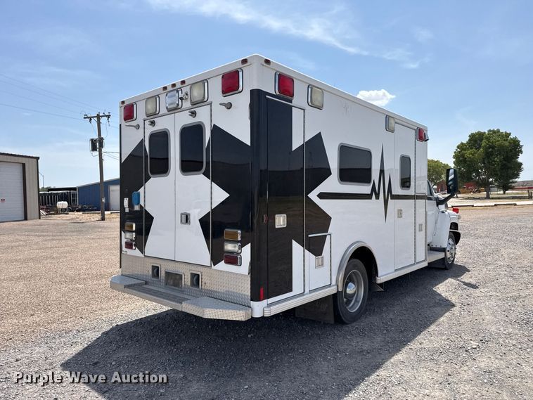 image for item EW4142 2007 Chevrolet C4500 ambulance