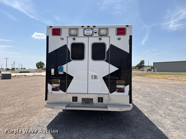 image for item EW4142 2007 Chevrolet C4500 ambulance