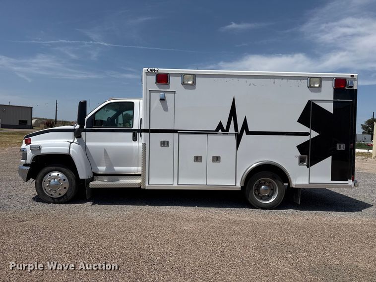 image for item EW4142 2007 Chevrolet C4500 ambulance