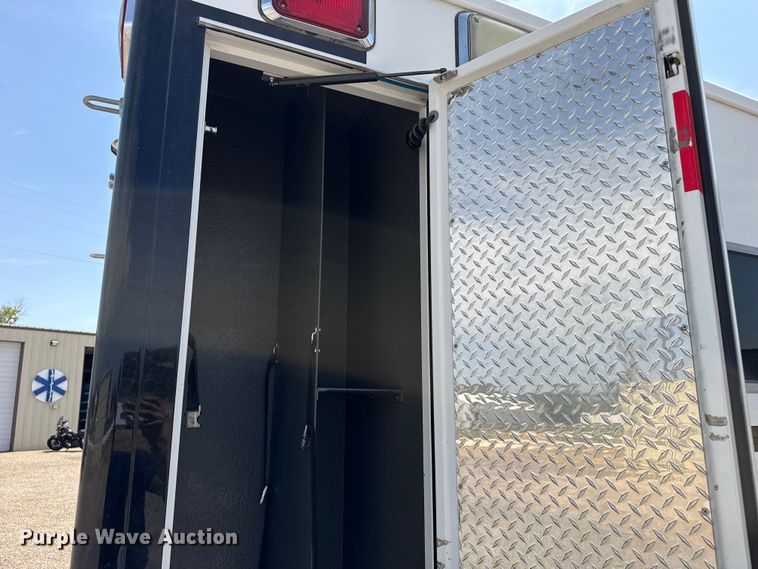 image for item EW4142 2007 Chevrolet C4500 ambulance