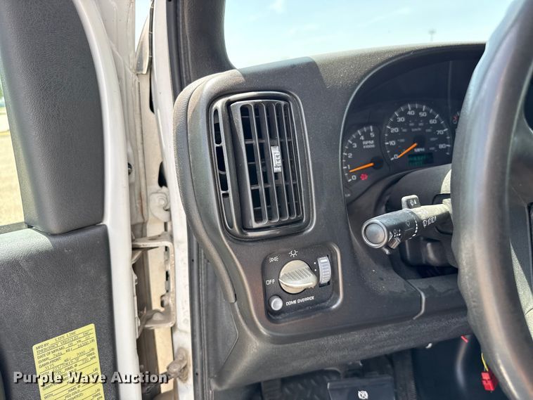 image for item EW4142 2007 Chevrolet C4500 ambulance