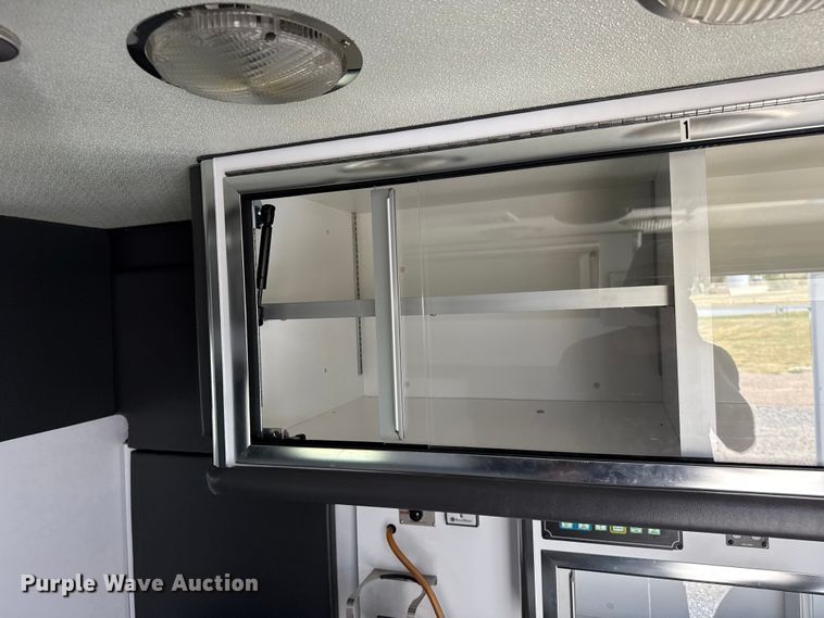image for item EW4142 2007 Chevrolet C4500 ambulance