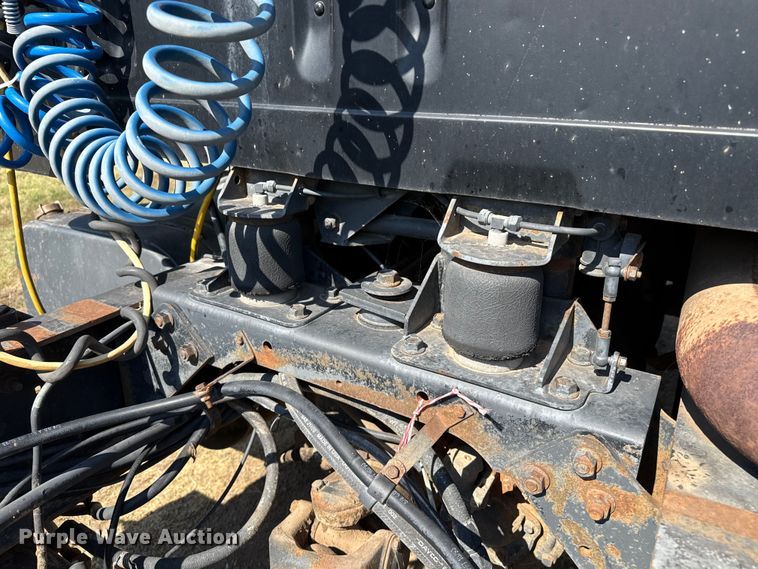 image for item EW4157 1987 International F-2575 semi truck