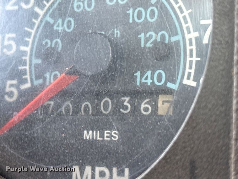 image for item EW4157 1987 International F-2575 semi truck